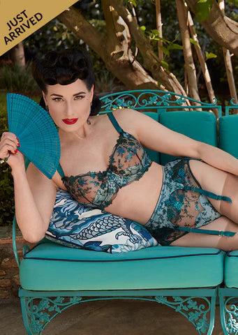 Minimalist Lingerie Styles for WomenNEW! Victresse Kingfisher Blue Foil Bra by Dita Von Teese Minimalist Lingerie Styles for WomenNEW! Victresse Kingfisher Blue Foil Bra by Dita Von Teese